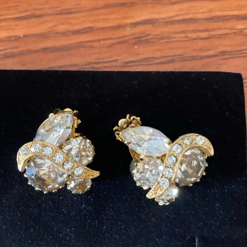 Vintage Rhinestone Brooch and Clip-On Earrings Set